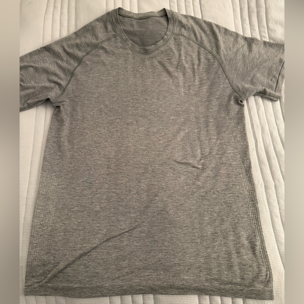 Lululemon Men’s Vent Tech Shirt